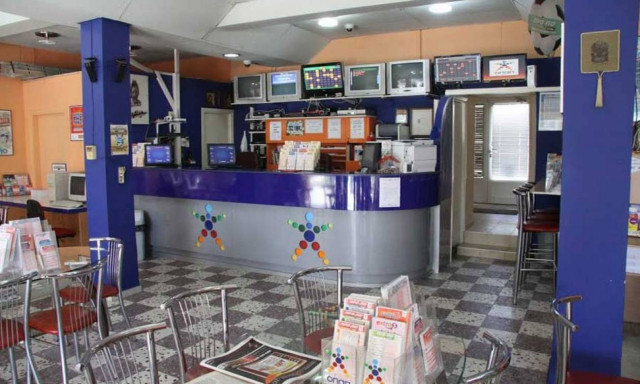 Λαμία: Ένοπλη ληστεία σε πρακτορείο το ΟΠΑΠ