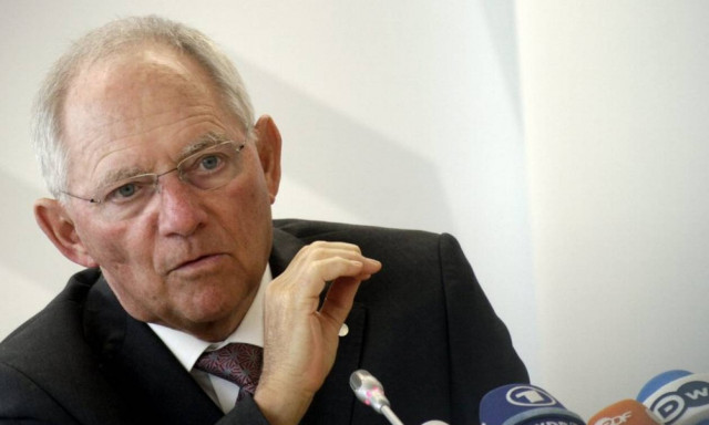 Eurogroup-Σόιμπλε: Θα πρέπει και οι τρεις θεσμοί να ελέγξουν την ελληνική πρόταση