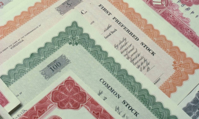 Bloomberg: Η συμφωνία φέρνει και χρήματα από τις αγορές ελληνικών ομολόγων