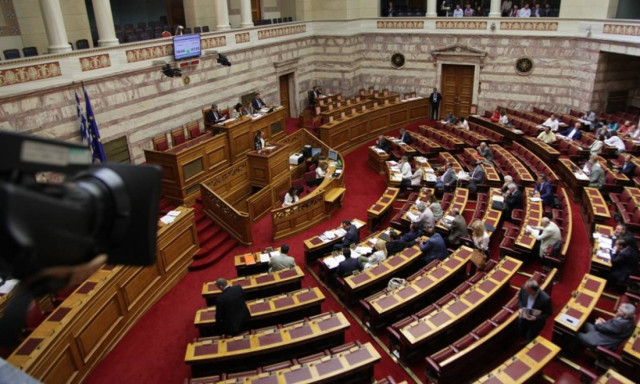 Σε ονομαστική ψηφοφορία το μεσημέρι (25/6) το νομοσχέδιο για την ιθαγένεια