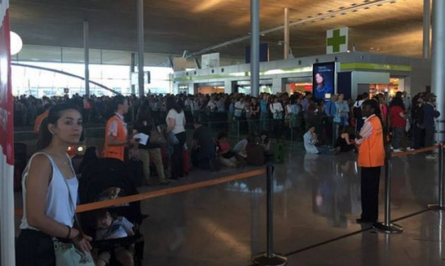 Παρίσι: Άκυρος ο συναγερμός για βόμβα στο Σαρλ Ντε Γκωλ