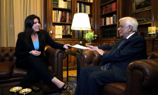 Δημοψήφισμα: Παραδόθηκε στον Πρόεδρο της Δημοκρατίας η απόφαση της Ολομέλειας (photos)