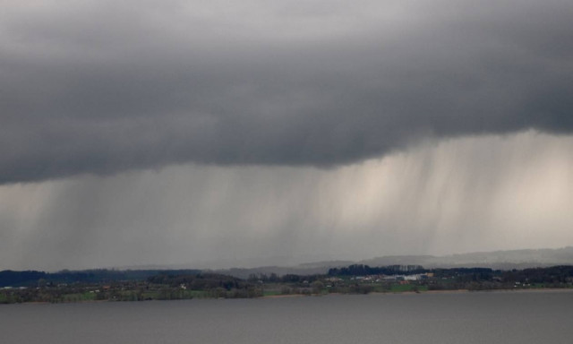 Με συννεφιά και τοπικές βροχές ο καιρός της Κυριακής (pics)