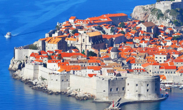 Σε απόσταση αναπνοής από 24 νέους προορισμούς από τον Ιούνιο η Ελλάδα χάρη στην Aegean