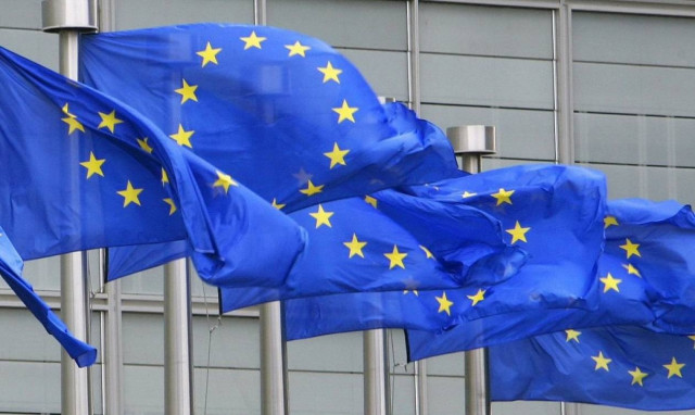 Σεγκόλ: Η ΕΕ θα πρέπει να σκεφτεί πολύ πριν σπρώξει την Ελλάδα έξω από την Ευρωζώνη