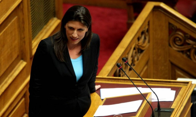 «Κεραυνοί» Κωνσταντοπούλου: Αντιδημοκρατική η παρέμβαση Γιούνκερ – Προσπαθεί να παραπληροφορήσει