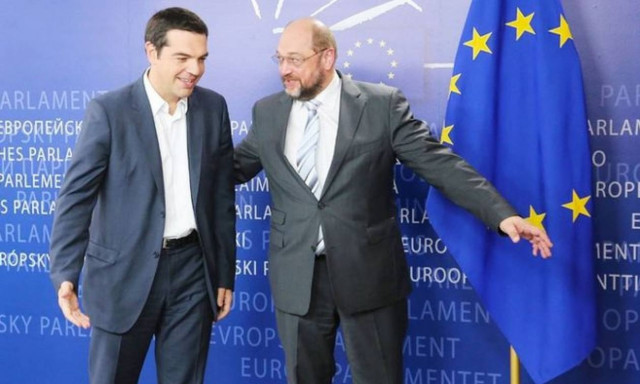 Δημοψήφισμα: Τηλεφωνική επικοινωνία Τσίπρα με Γιουνκέρ, Ντράγκι και Σουλτς