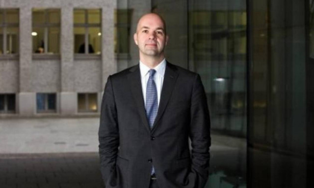 Κλειστές τράπεζες - Φράτσερ: Κατηγορεί τους Θεσμούς για αποτυχία στην Ελλάδα