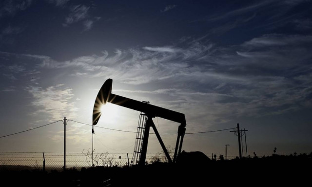 Σε πτώση η τιμή του αργού πετρελαίου