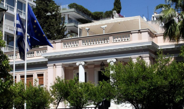 Δημοψήφισμα 2015 - Διαψεύδει το Μαξίμου τα περί συνάντησης Τσίπρα - Παυλόπουλου