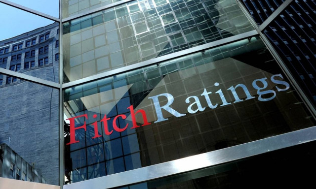 Δημοψήφισμα – Fitch: Απίθανη η άμεση άρση των capital controls στην Ελλάδα