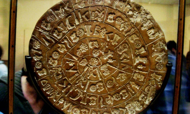 Σαν σήμερα το 1908 ανακαλύφθηκε ο Δίσκος της Φαιστού