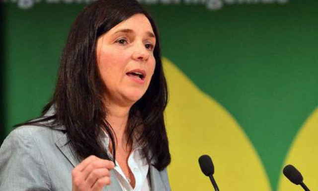 Δημοψήφισμα: Η Έκαρντ ζήτησε από τη Μέρκελ να ηγηθεί για λύση στην ελληνική κρίση