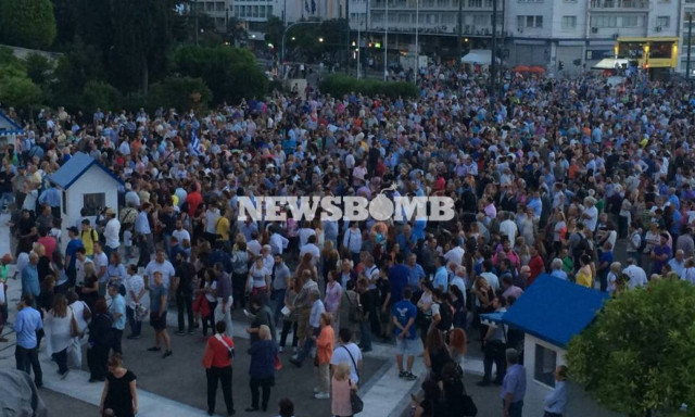 Δημοψήφισμα 2015: Οι «Μένουμε Ευρώπη» καλούν σε νέα συγκέντρωση