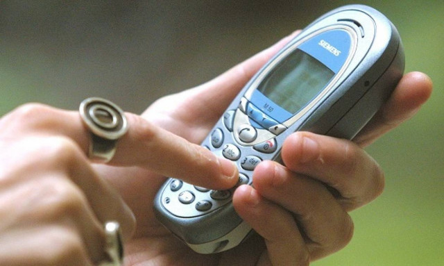 Κλειστές Τράπεζες: Τρομολαγνικό SMS με τίτλο «κούρεμα καταθέσεων» στάλθηκε για να πουλήσει Pilates!