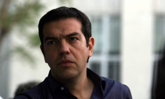 Πεζός στο Σύνταγμα από το Μαξίμου ο Τσίπρας (Photo)