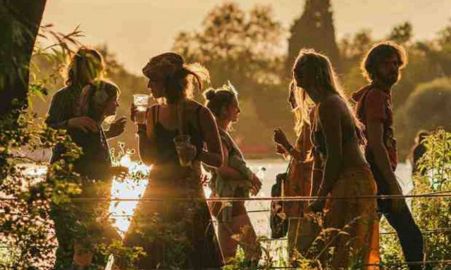 Secret Garden Party: Ποτέ δεν είναι αργά για ευτυχισμένα παιδικά χρόνια (video)