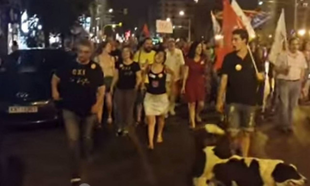 Αποτέλεσμα Δημοψηφίσματος-Πανηγυρισμοί και στη Θεσσαλονίκη για το «ΟΧΙ» (photos & video)