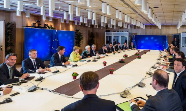 Φωτιά πήρε το τηλέφωνο του Τσίπρα – Συνεχείς επαφές με αξιωματούχους