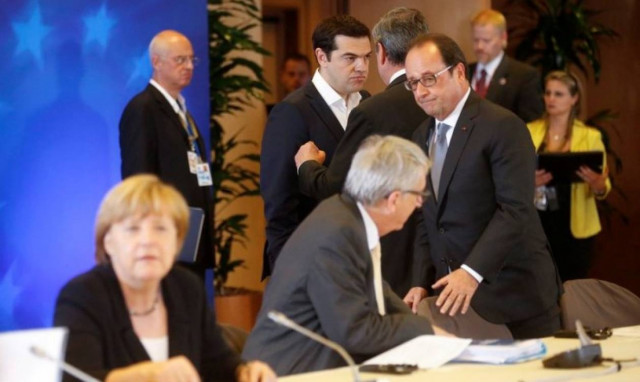 Αχτίδα φωτός από τις Βρυξέλλες – Κοντά σε συμφωνία – «γέφυρα» Ελλάδα και δανειστές
