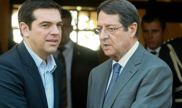 Σύνοδος Κορυφής-Eurogroup: Τηλεφωνική επικοινωνία Αναστασιάδη-Τσίπρα