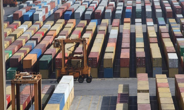 Μείωση στο έλλειμμα του εμπορικού ισοζυγίου τον Μάιο