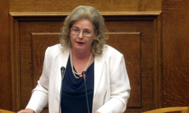 Η Ζαρούλια απευθύνεται στον Τσακαλώτο στην αγγλική (video)