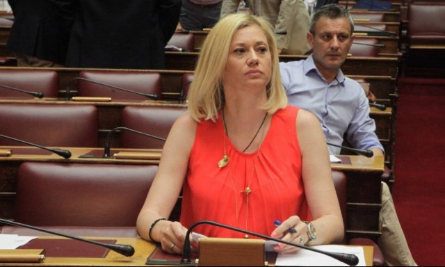 Συμφωνία - Ραχήλ Μακρή: Δεν υπερψηφίζω την πρόταση της κυβέρνησης (vid)