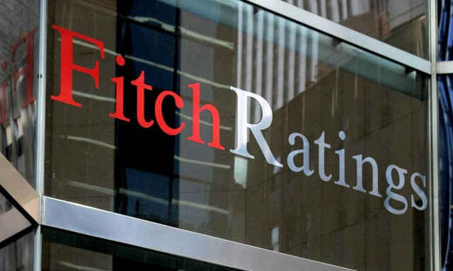 Fitch: Η έξοδος της Ελλάδας από το ευρώ παραμένει ως πιθανότητα