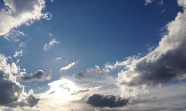 Καιρός: Ηλιοφάνεια και μικρή πτώση της θερμοκρασίας προβλέπει η ΕΜΥ