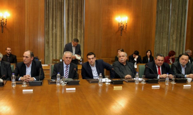 Συμφωνία: Εμπόδια, νομοσχέδια και διλήμματα Τσίπρα