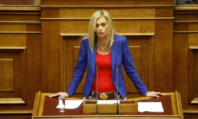 Συμφωνία - Ραχήλ Μακρή: Βάρκιζα Νο 2. Ιούλιος 2015. Ραντεβού στα γουναράδικα