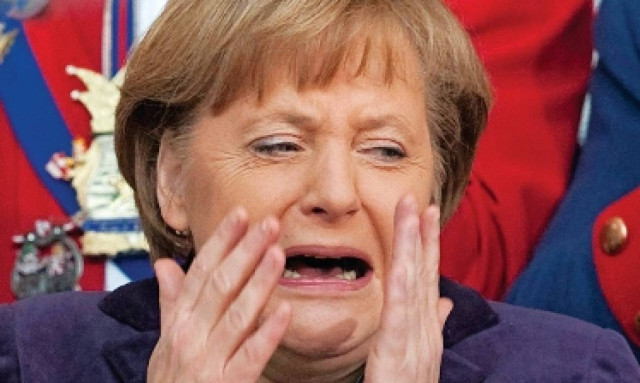 «Η Μέρκελ έχει καταστεί η καταστροφέας του ευρώ»