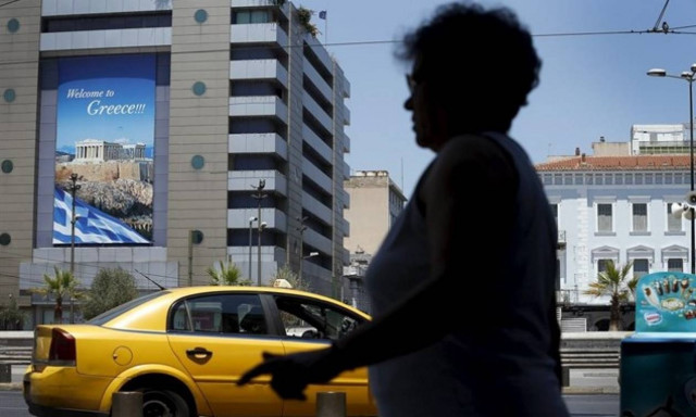 GfK: Ραγδαία μείωση στις οικονομικές και εισοδηματικές προσδοκίες των Ελλήνων