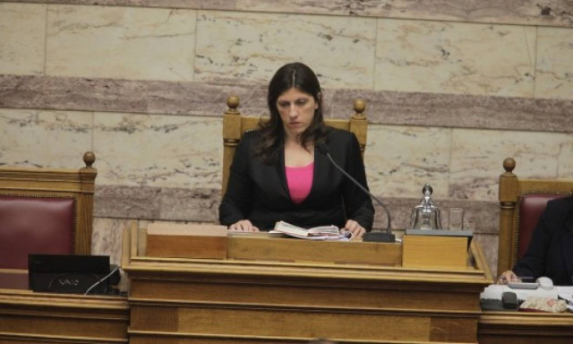 Βουλή - Έξαλλη η Κωνσταντοπούλου: «Ποια φώναξε άιντε...;» (vid)