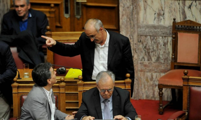 Μνημόνιο – Μάρδας: Σκληρή η συμφωνία, κινδυνεύουμε με καταστροφή (video)