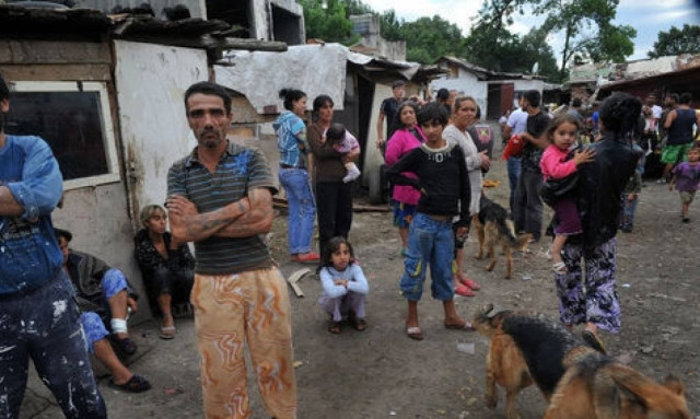 Βουλγαρία: Ανέστειλαν κατεδάφιση παράνομων κτισμάτων σε συνοικία Ρομά