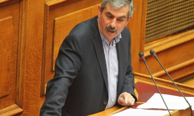 Ανασχηματισμός - Πετράκος: Δεν παραδίδουμε τις έδρες