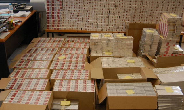 Ηράκλειο: Συνελήφθησαν κατά την παραλαβή 2.100 πακέτων λαθραίων τσιγάρων