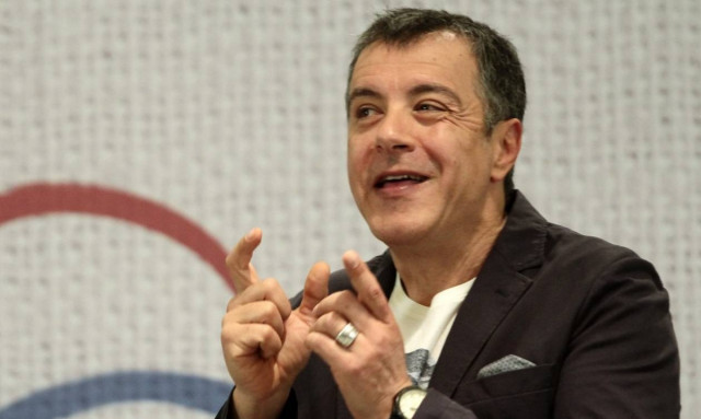 Μνημόνιο 3 - Θεοδωράκης: Ελπίζω οι άνθρωποι της «δραχμοσυμμορίας» να λουφάξουν