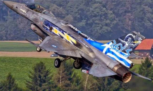 Ματαιώνεται η αεροπορική επίδειξη στην Ικαρία (video)