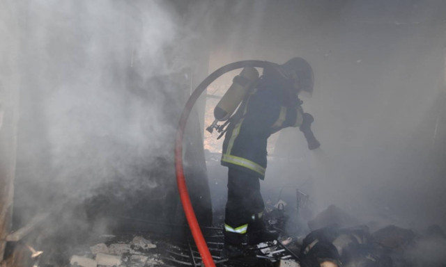 Φωτιά Καρέα: Βρέθηκε απανθρακωμένος άνδρας