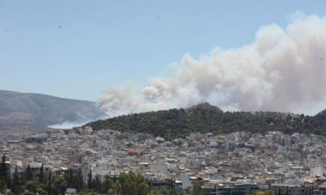 Ποινική δίωξη σε βάρος των δύο συλληφθέντων για τη φωτιά στον Βύρωνα