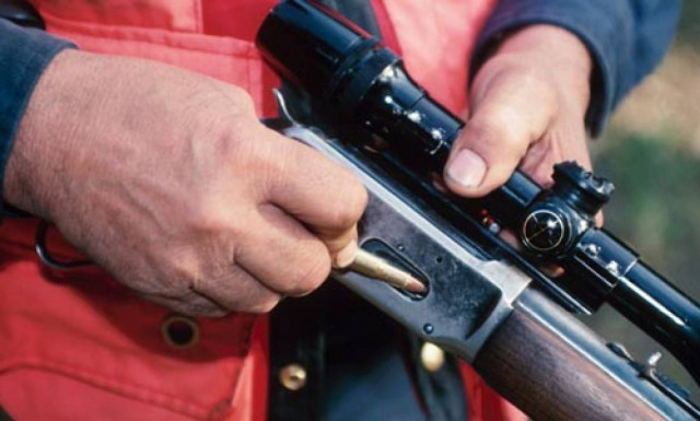 Βόλος: 22χρονος προκαλεί πανικό πυροβολώντας σε σπίτια