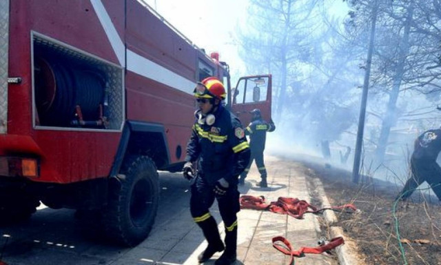 Πυρκαγιές-Υπό έλεγχο το μέτωπο στις Αρχάνες Ηρακλείου