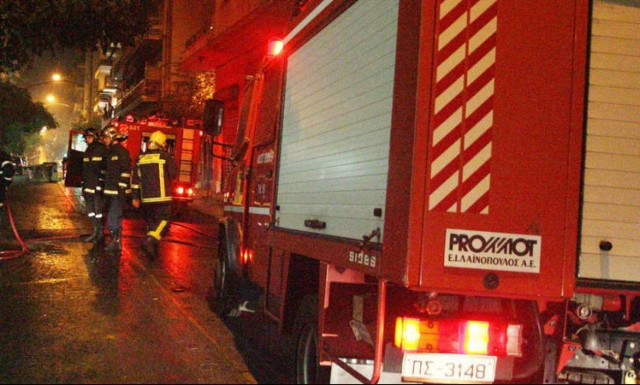 Στις φλόγες αποθήκη στον Βοτανικό