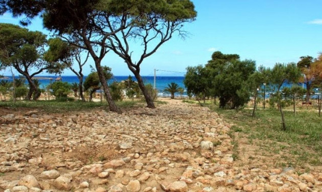 Ancient paved way discovered at Megalo Kavouri beach, linking area to greater Athens road network