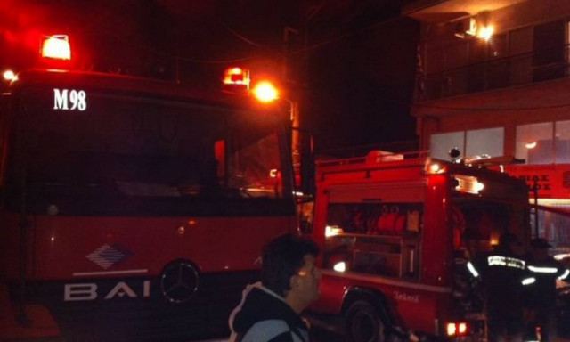 Στις φλόγες ισόγειο διαμέρισμα στο Παγκράτι