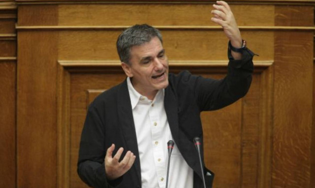 Βουλή: Εγκρίθηκε κατά πλειοψηφία το «υπερεπείγον» του ν/σ με τα δεύτερα προαπαιτούμενα