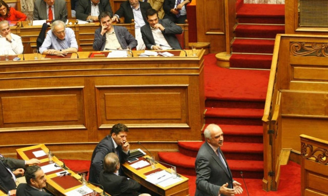 Λιμπερασιόν: Ανεφάρμοστα τα μέτρα, διαμελίζουν την ελληνική οικονομία